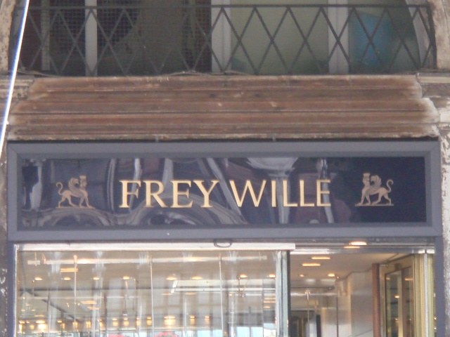 Free Willy in Venice, Italy